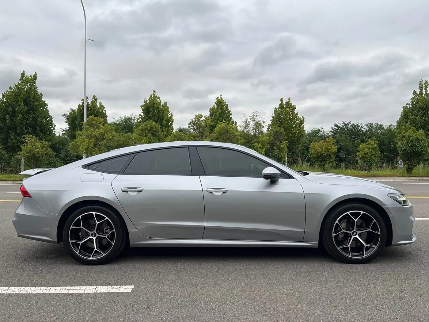 Audi A7 2021 — Photo 6/19