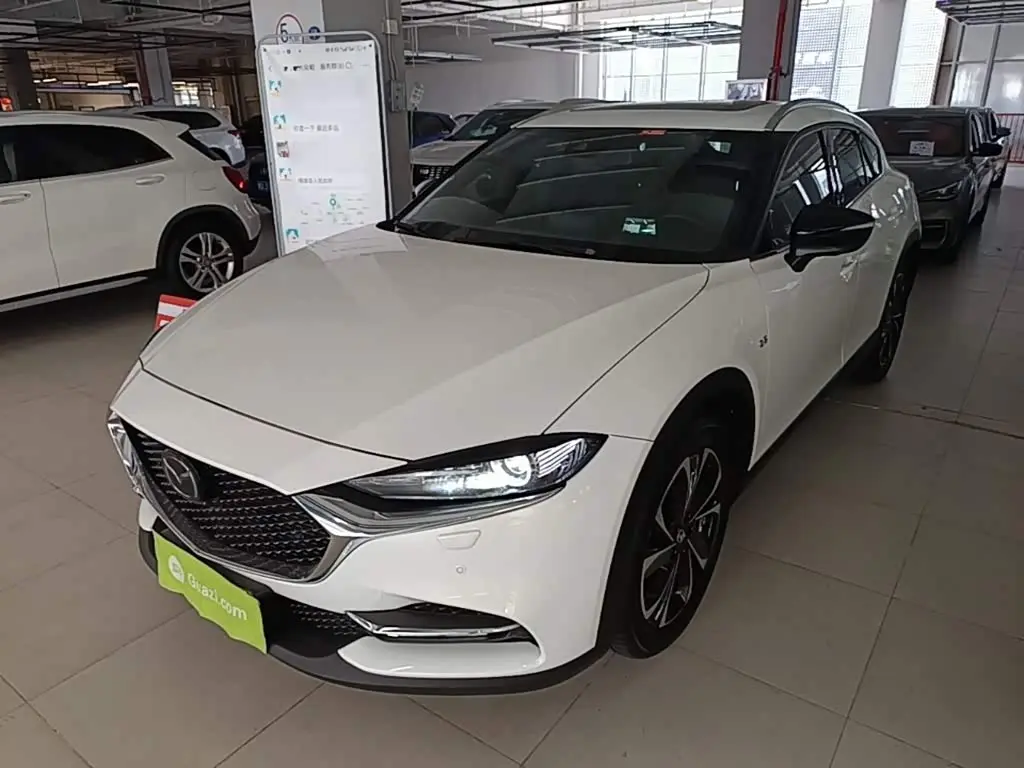 Mazda CX-4 2020 — Photo 2/20