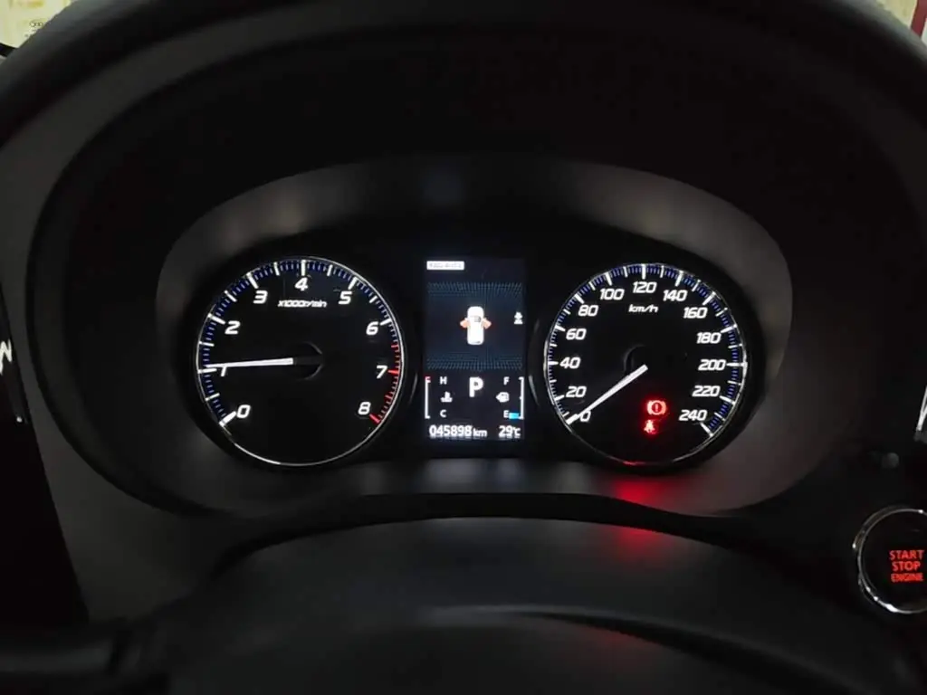 Mitsubishi Outlander 2021 — Photo 12/20