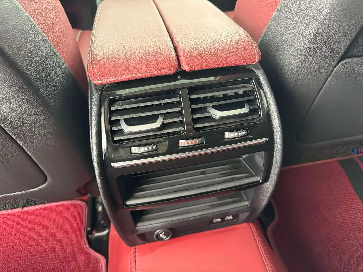 BMW 5 Series New Energy 2021 — Фото 9/17