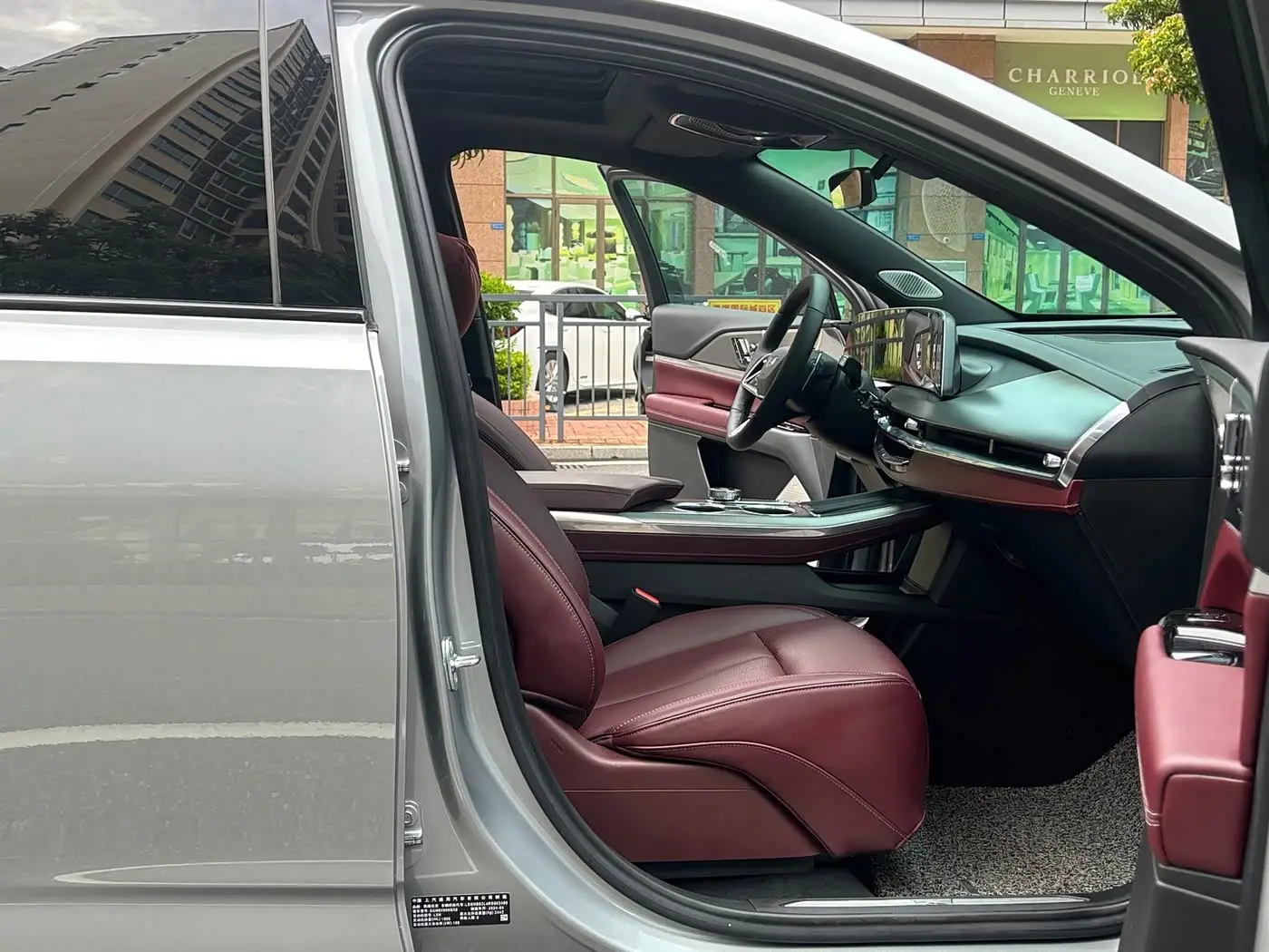 Cadillac XT5 2025 — Фото 19/20