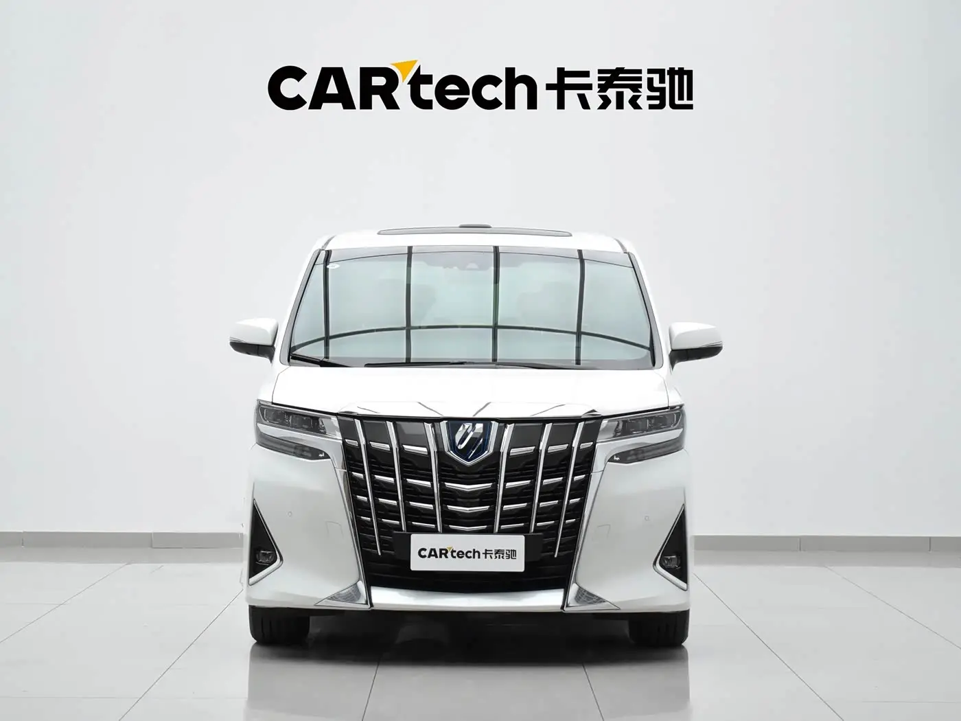 Toyota Alphard 2019 — Photo 2/20
