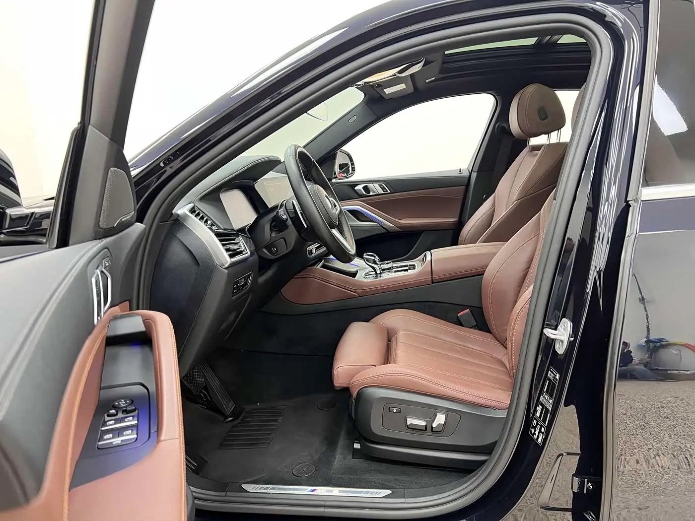 BMW X6 2021 — Photo 15/20