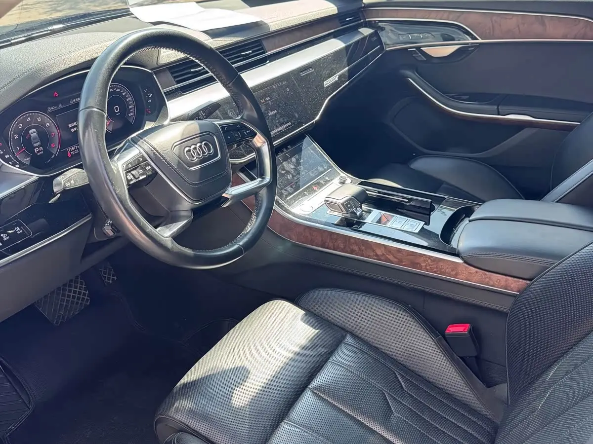 Audi A8 2021 — ფოტო 4/9