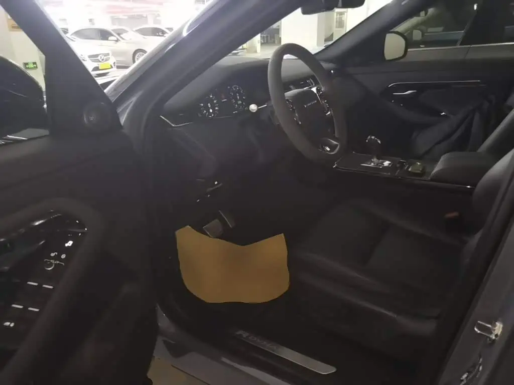 Land Rover Range Rover Evoque 2020 — Фото 16/20