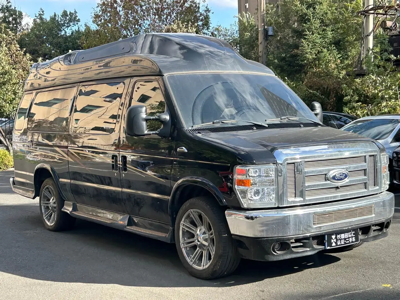 Ford E350 2016 — Фото 3/20