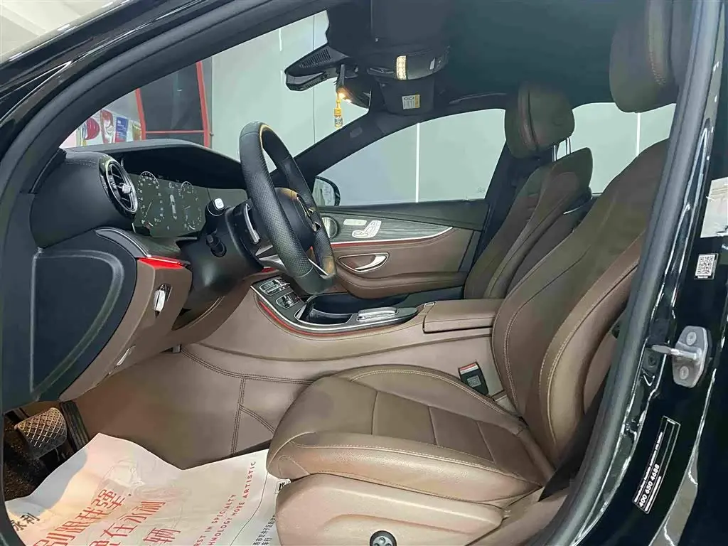 Mercedes-Benz E-Class 2023 — Şəkil 7/18