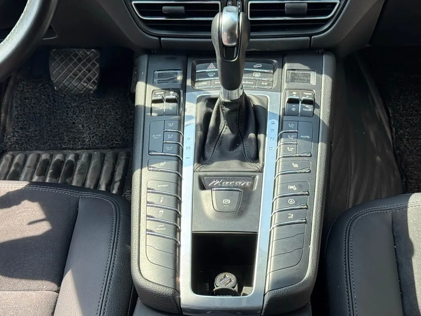 Porsche Macan 2019 — Фото 15/18