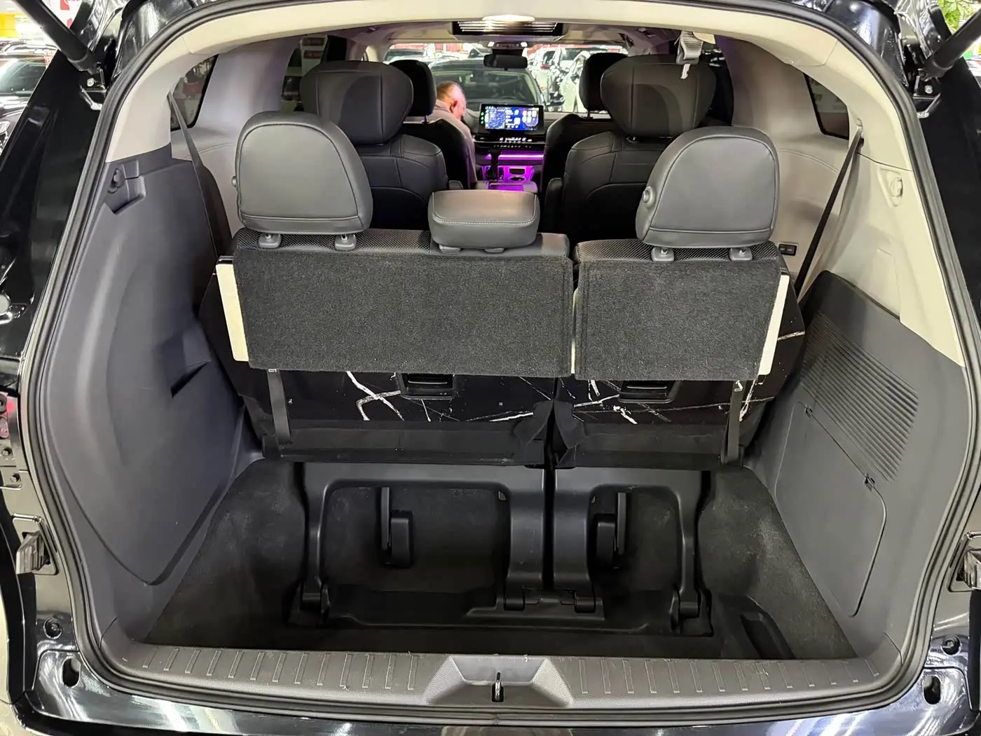 Toyota Granvia 2023 — Şəkil 20/20