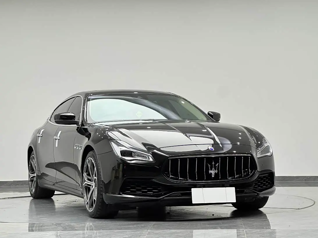 Maserati Quattroporte 2017 — Фото 3/20