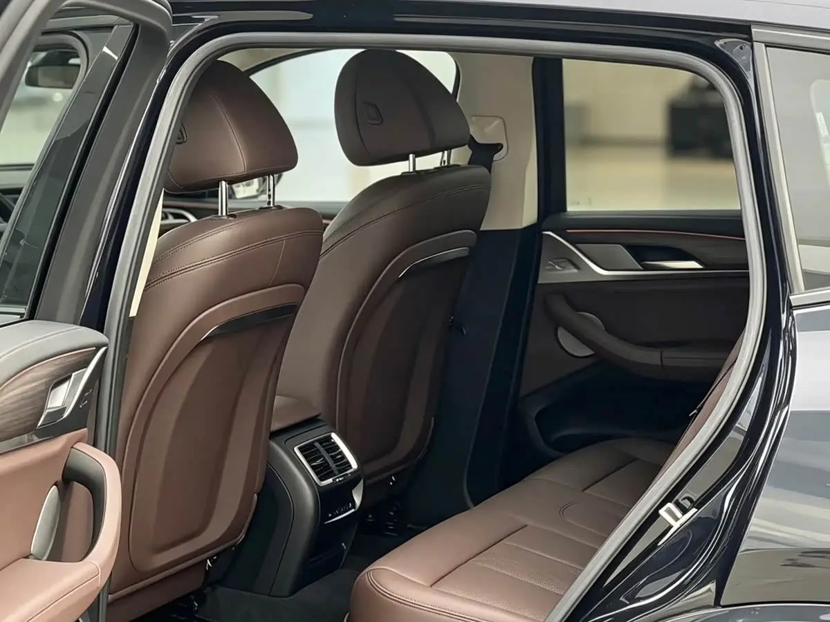 BMW X3 2022 — Photo 6/9