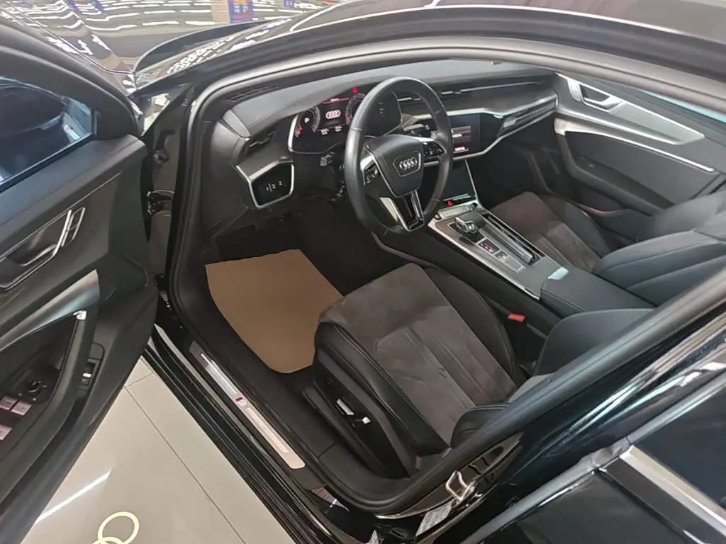 Audi A6L 2024 — Фото 16/20