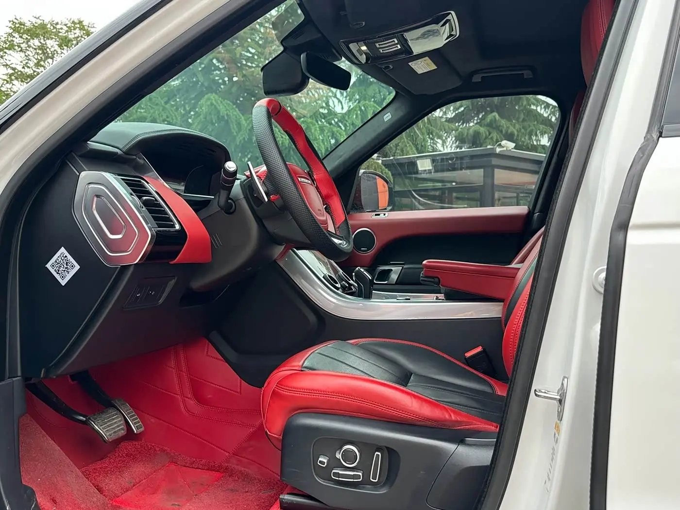 Land Rover Range Rover Sport 2018 — Photo 8/18