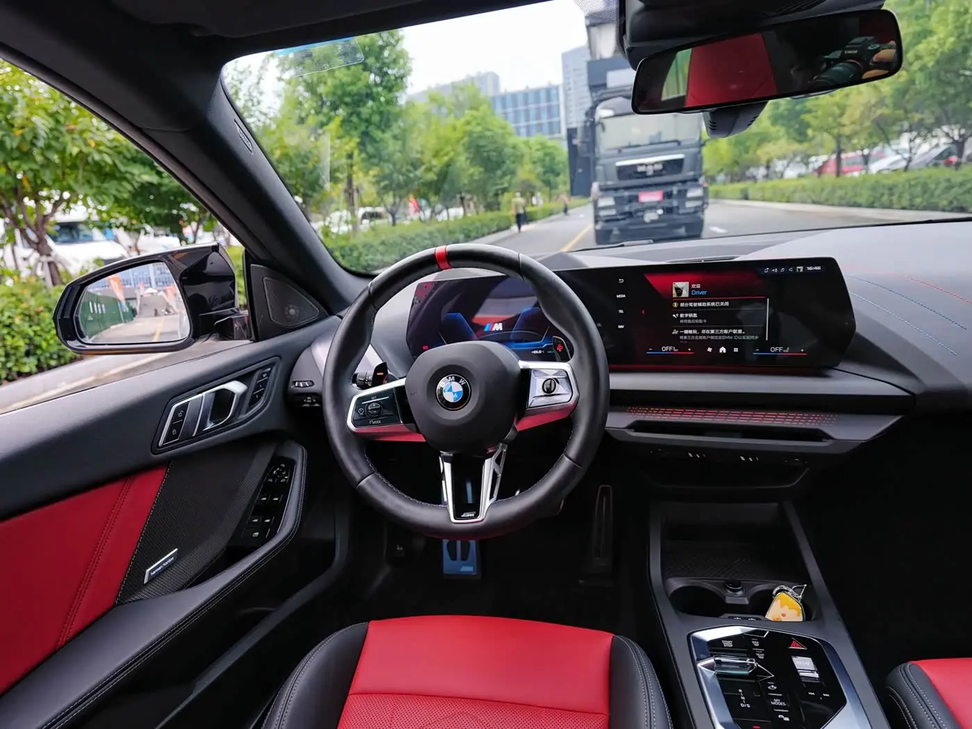 BMW M235L 2026 — Photo 12/13