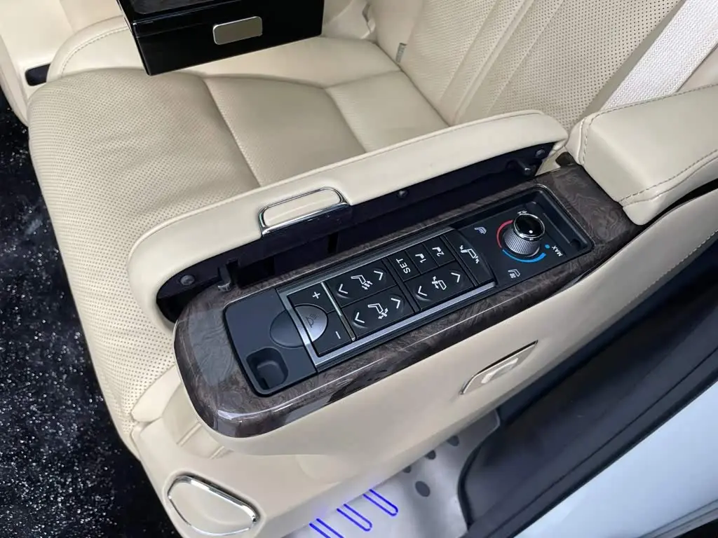 Toyota Vellfire 2021 — Photo 15/20