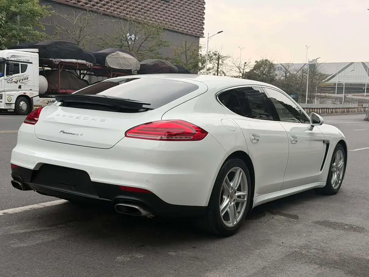 Porsche Panamera 2014 — Photo 2/20