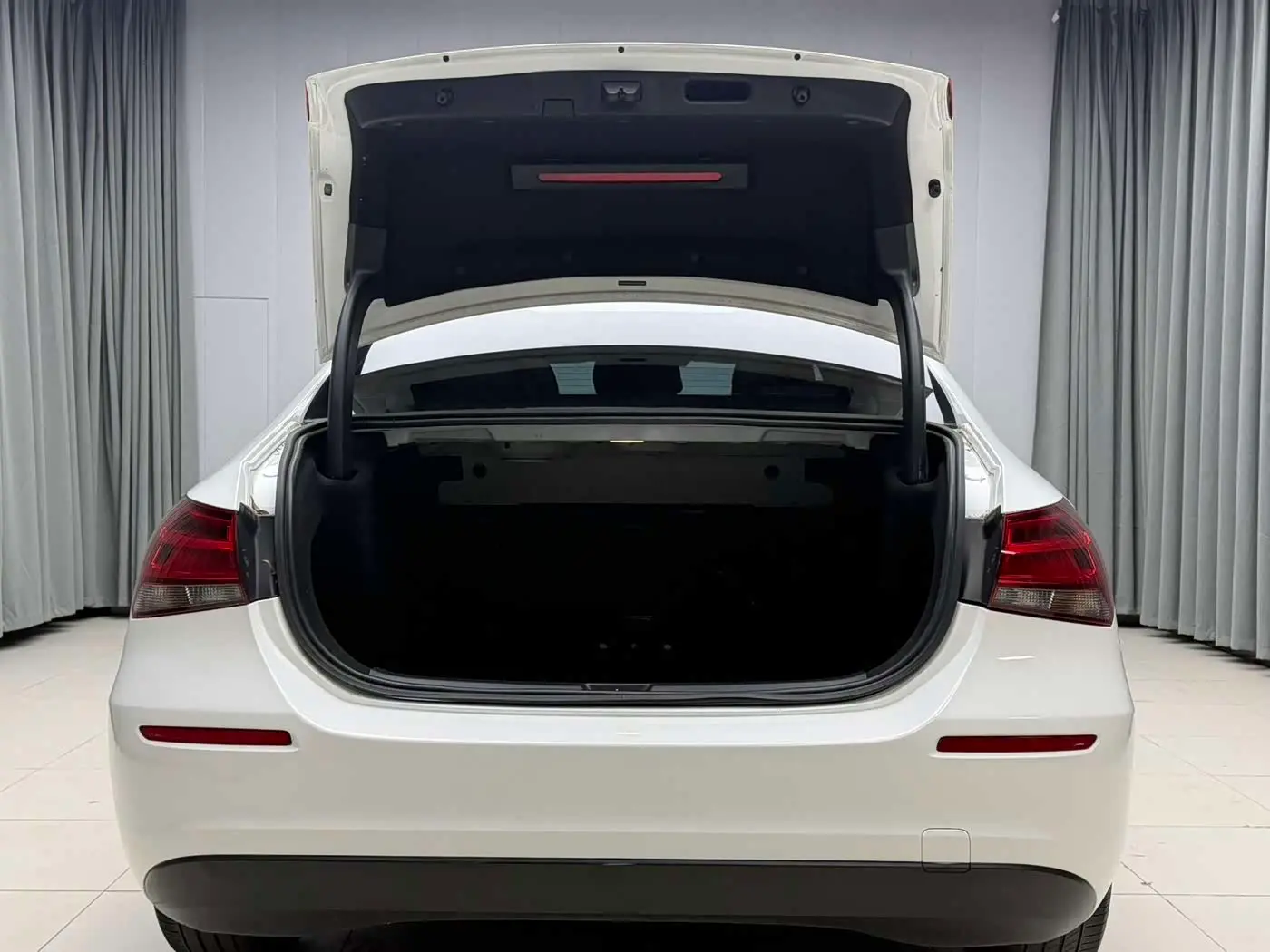 Mercedes-Benz A-Class 2022 — Photo 19/19