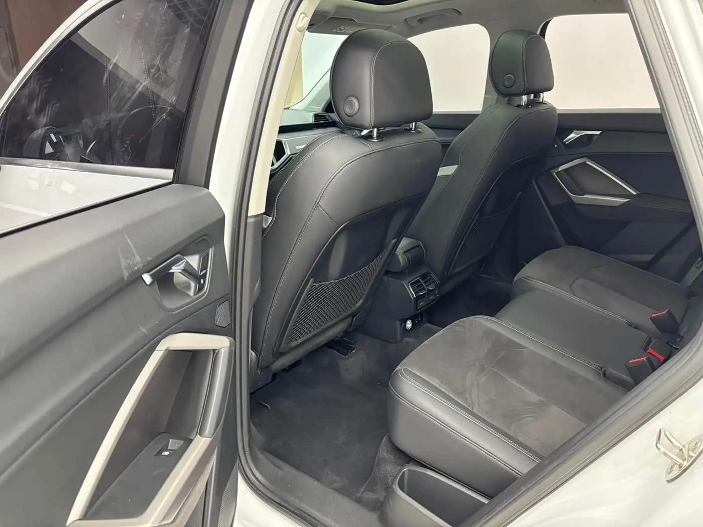 Audi Q3 2022 — Photo 8/17