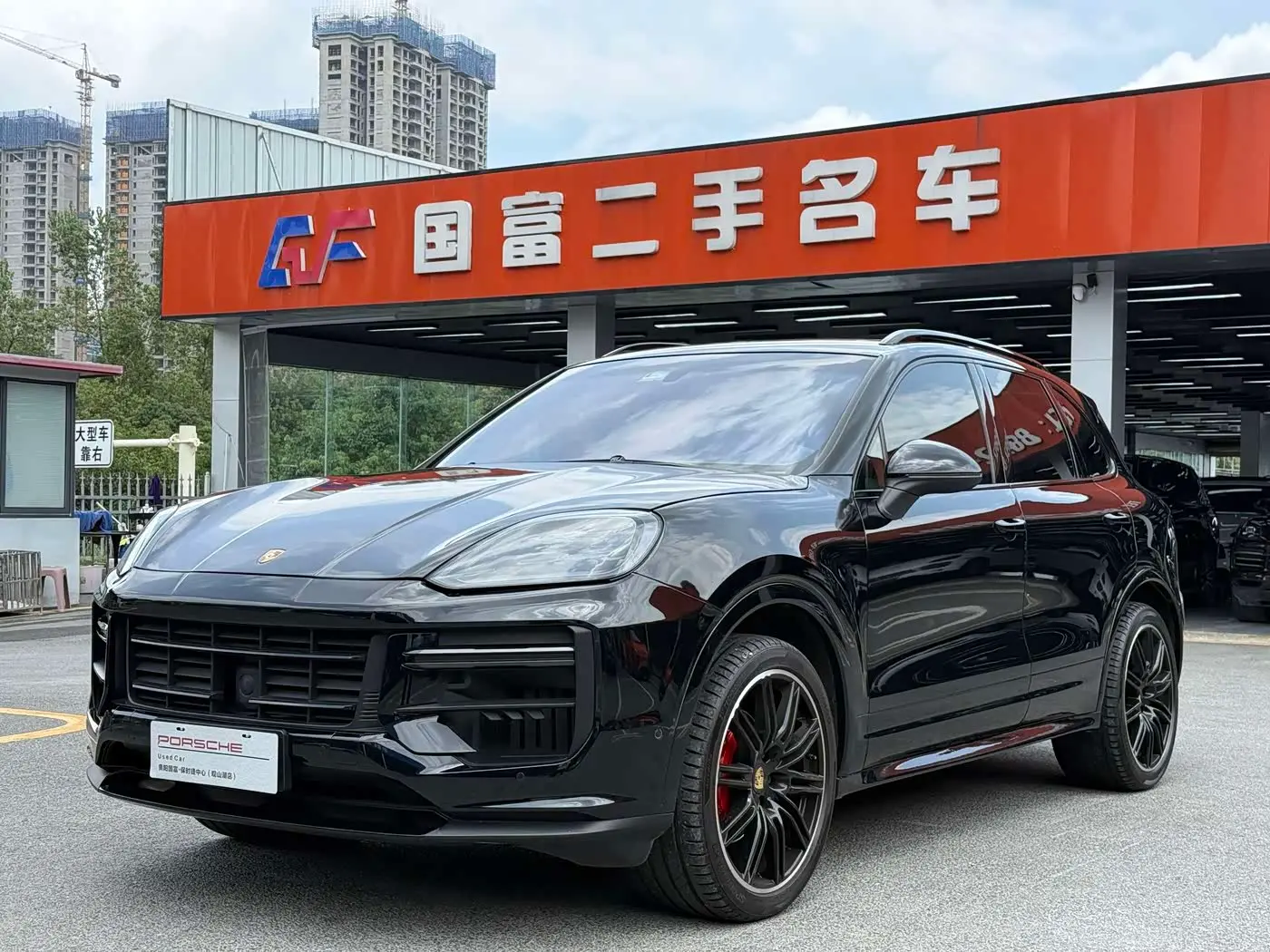 Porsche Cayenne 2015 — Фото 1/20