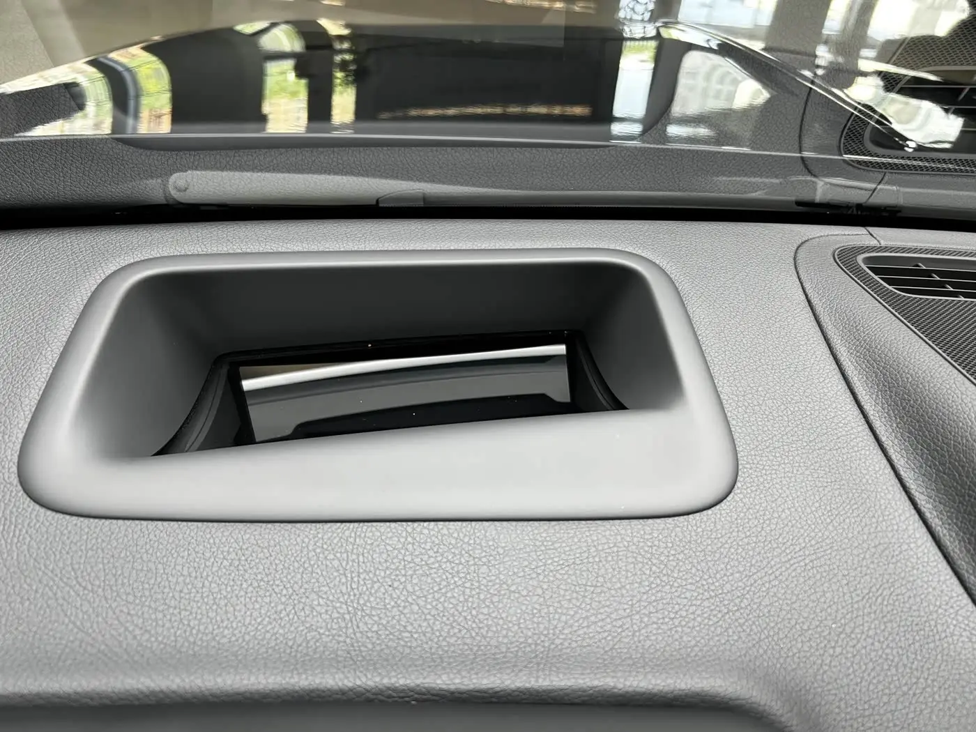 Mercedes-Benz S-Class 2023 — Photo 15/20