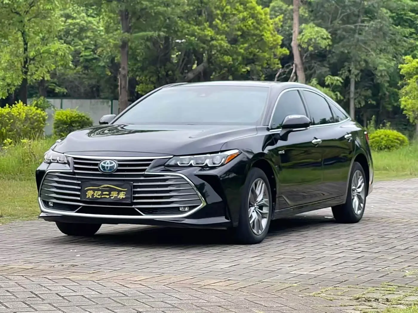 Toyota Avalon 2022 — Photo 1/20