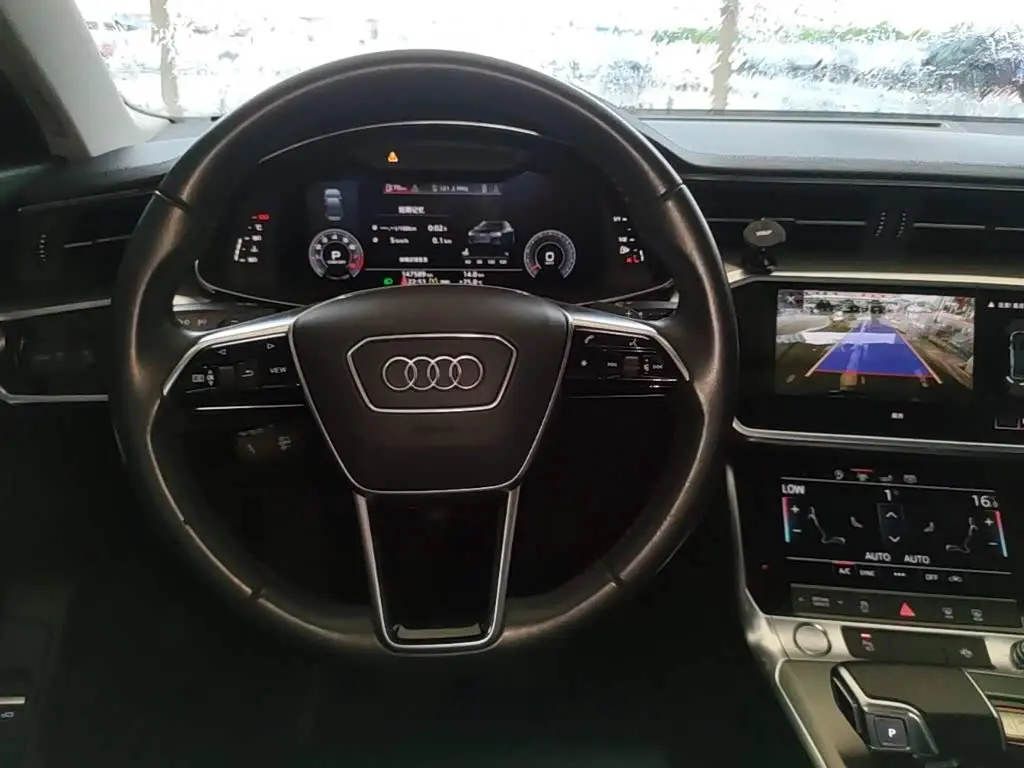 Audi A6L 2020 — Фото 11/20
