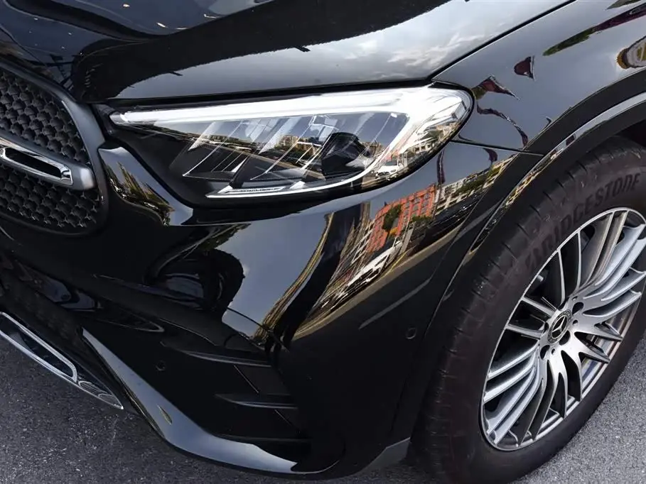 Mercedes-Benz GLC 2026 — Photo 15/20