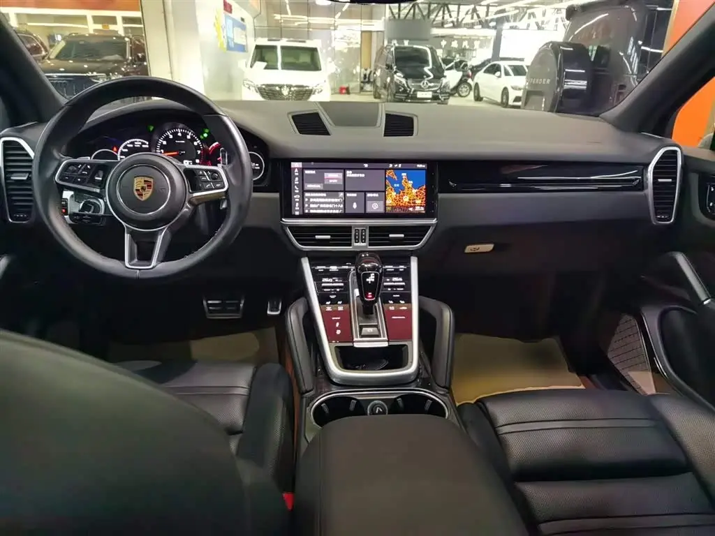 Porsche Cayenne 2019 — Photo 6/20
