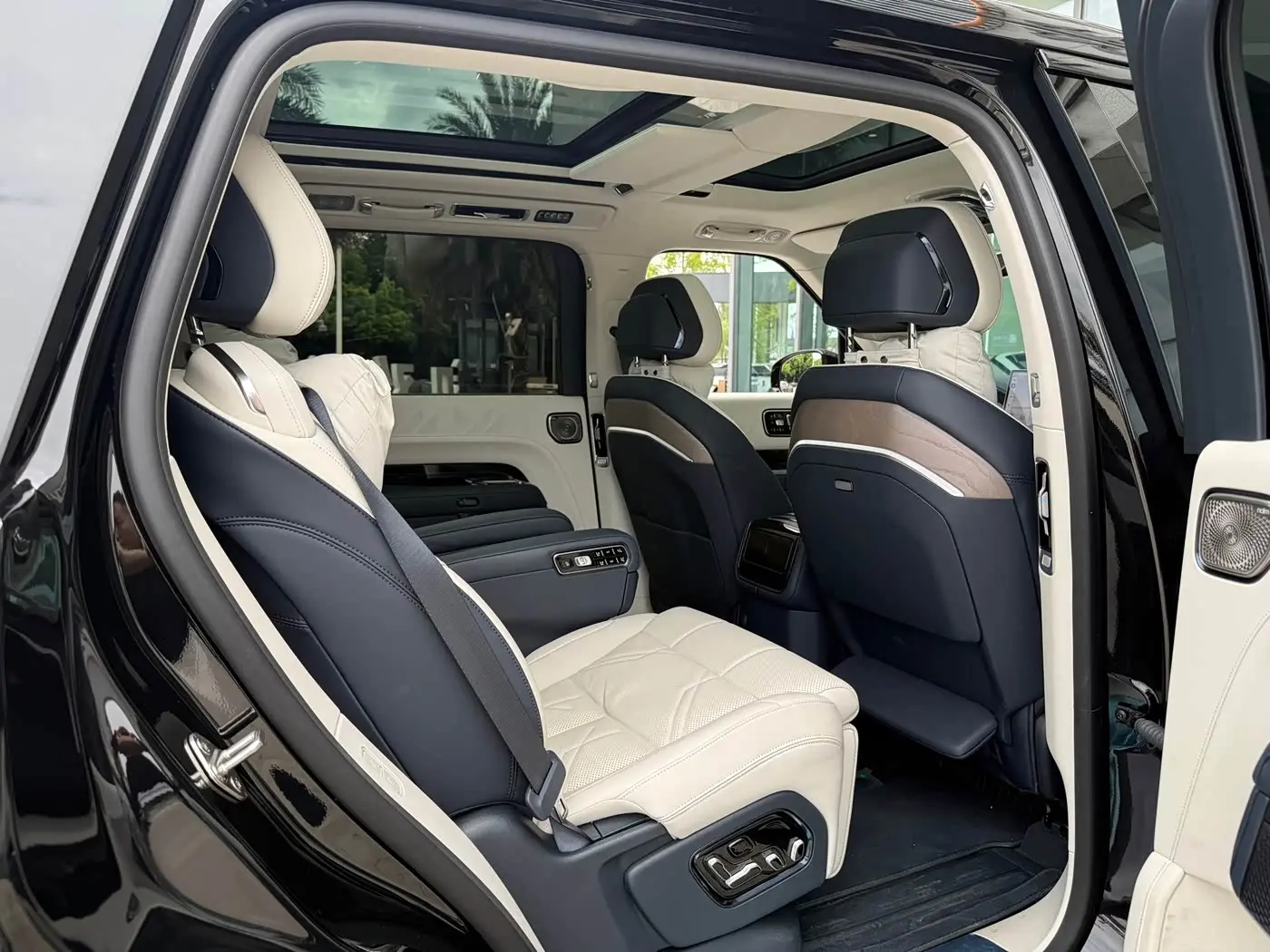ZEEKR 9X 2026 — Photo 11/17
