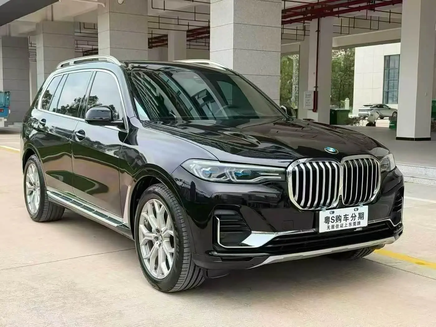 BMW X7 2022 — Фото 1/9