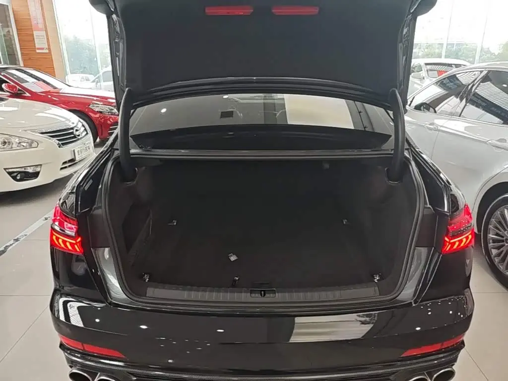 Audi A6L 2021 — Photo 19/20