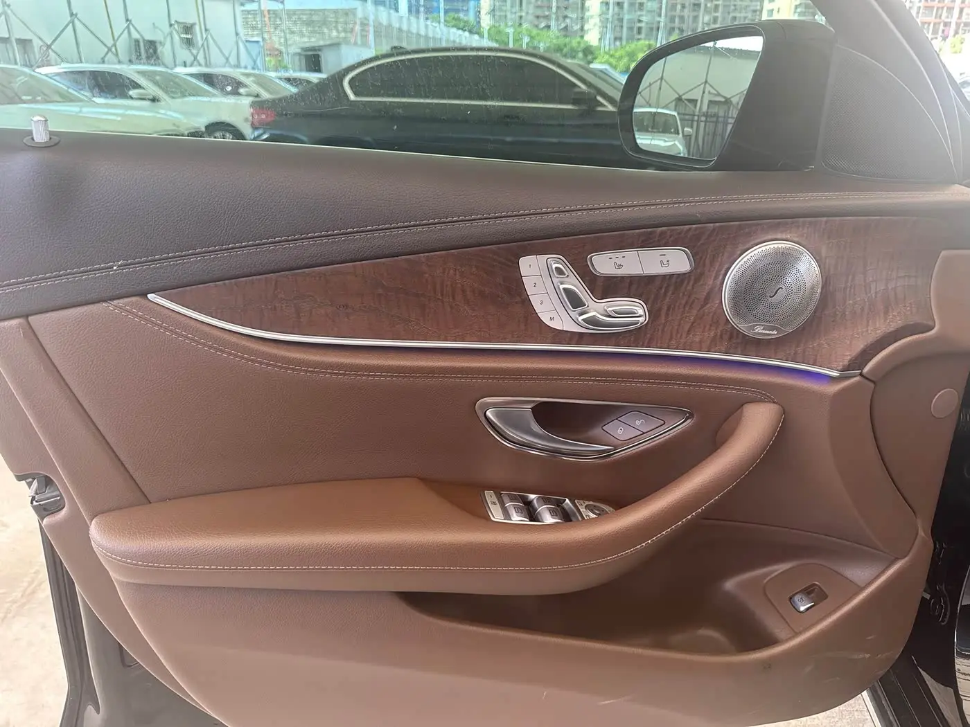 Mercedes-Benz E-Class 2020 — Фото 17/20