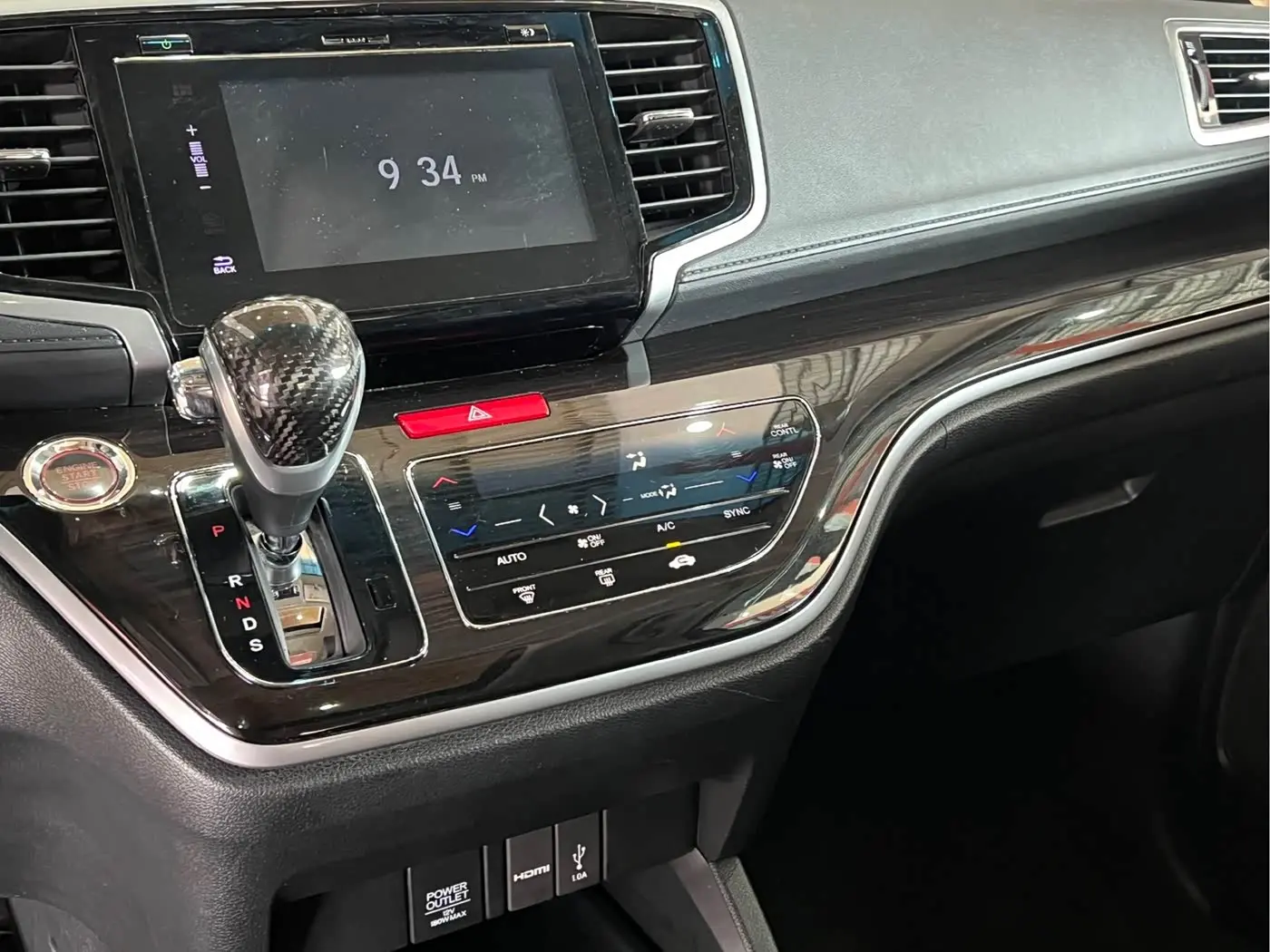 Honda Odyssey 2018 — ფოტო 11/14
