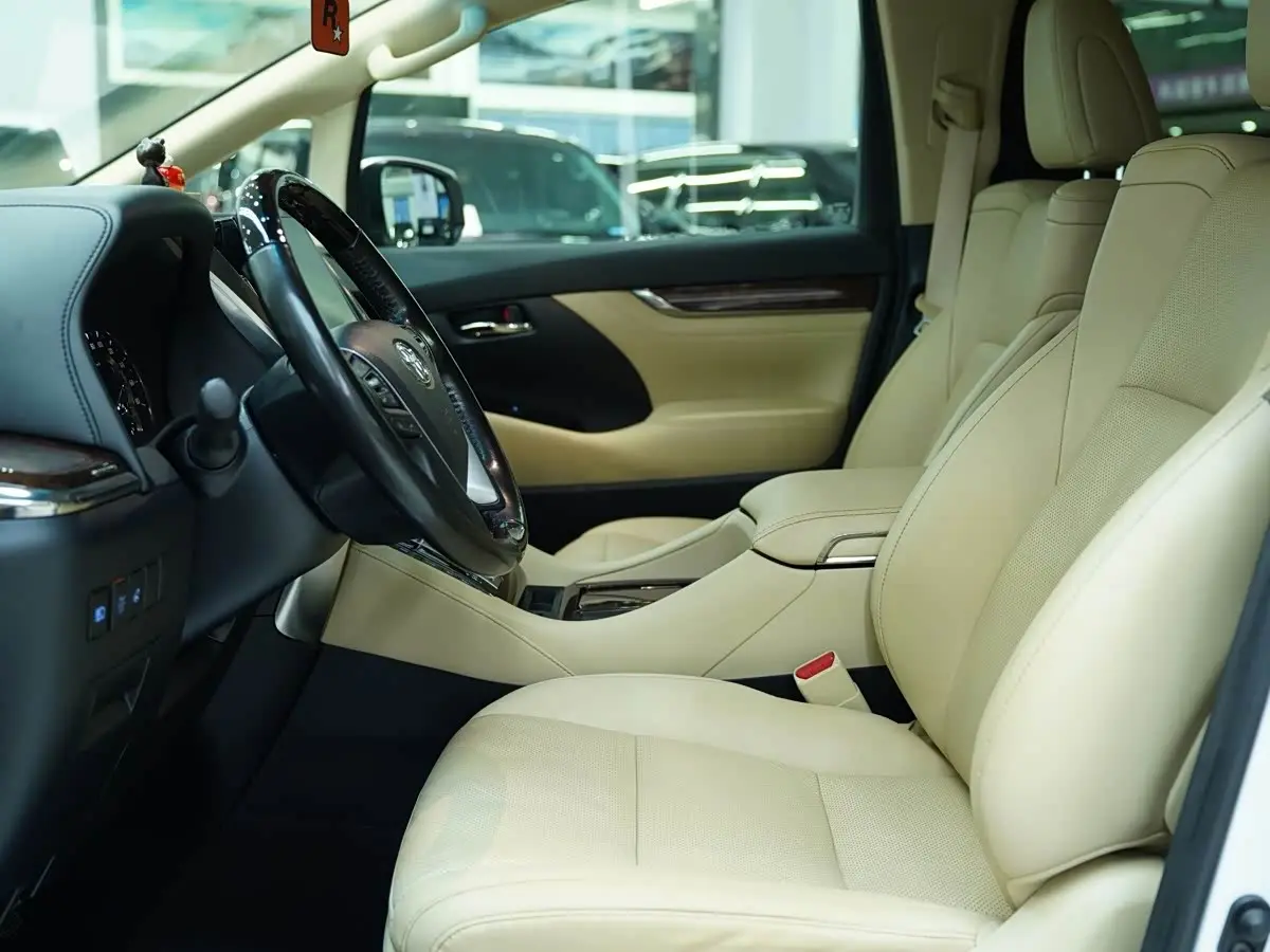Toyota Alphard 2020 — Photo 5/20