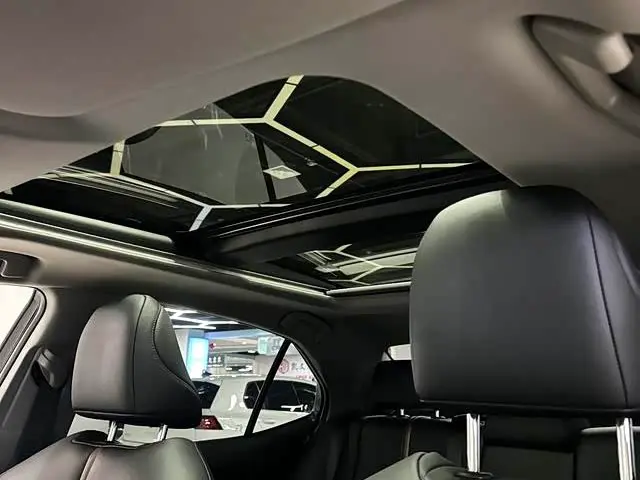 Toyota Camry 2024 — Photo 18/18