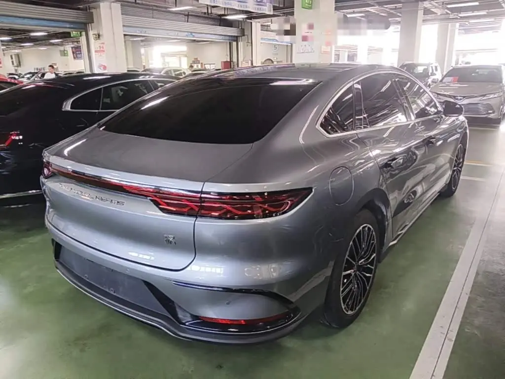 BYD Han 2022 — Photo 7/20