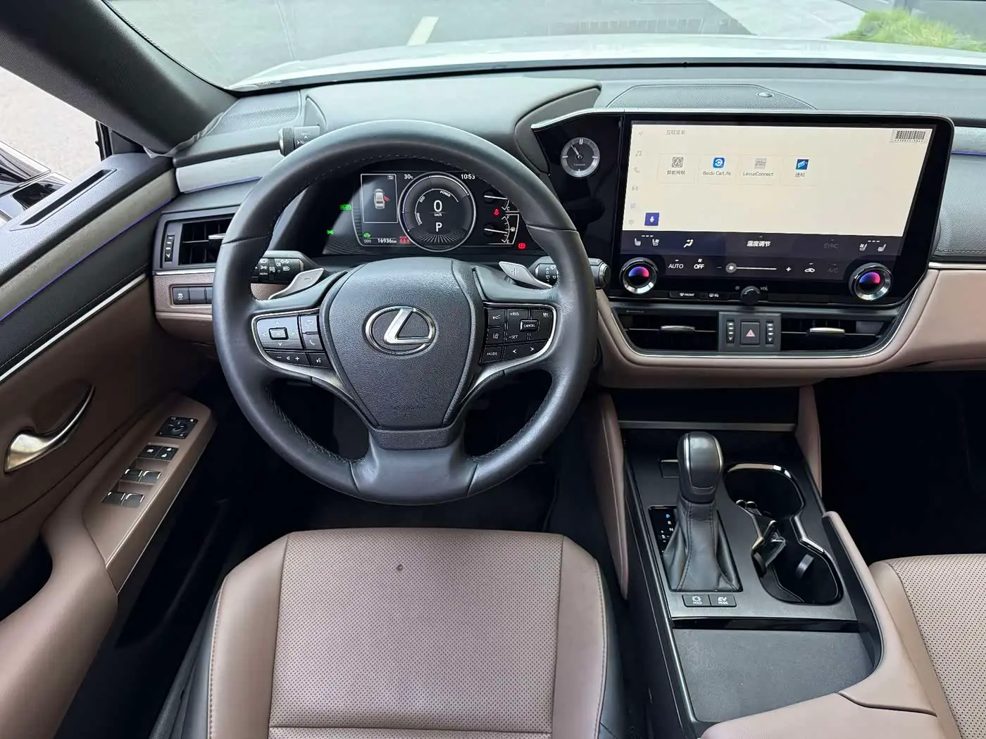 Lexus ES 2025 — Photo 16/20