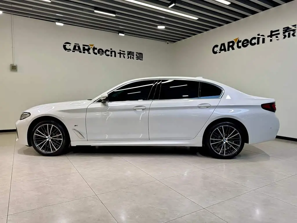 BMW 5 Series 2023 — Photo 6/20