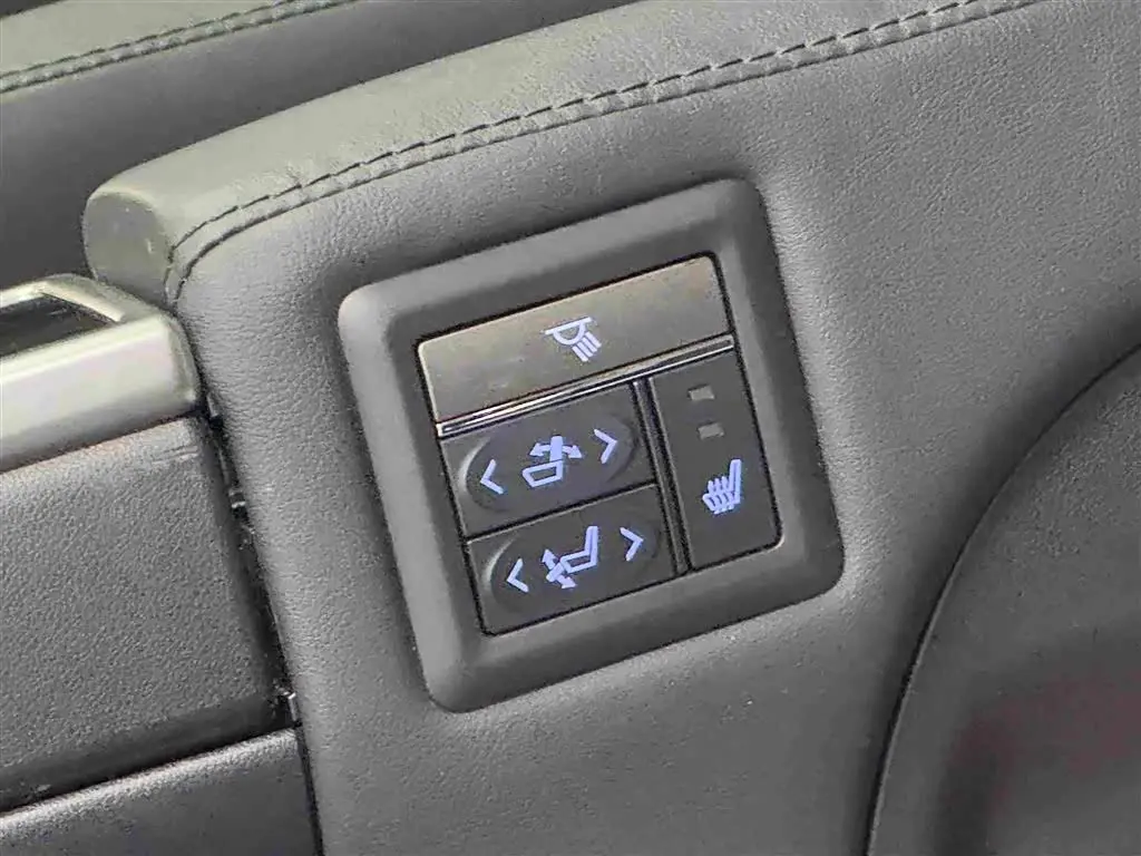 Toyota Vellfire 2022 — Photo 14/20