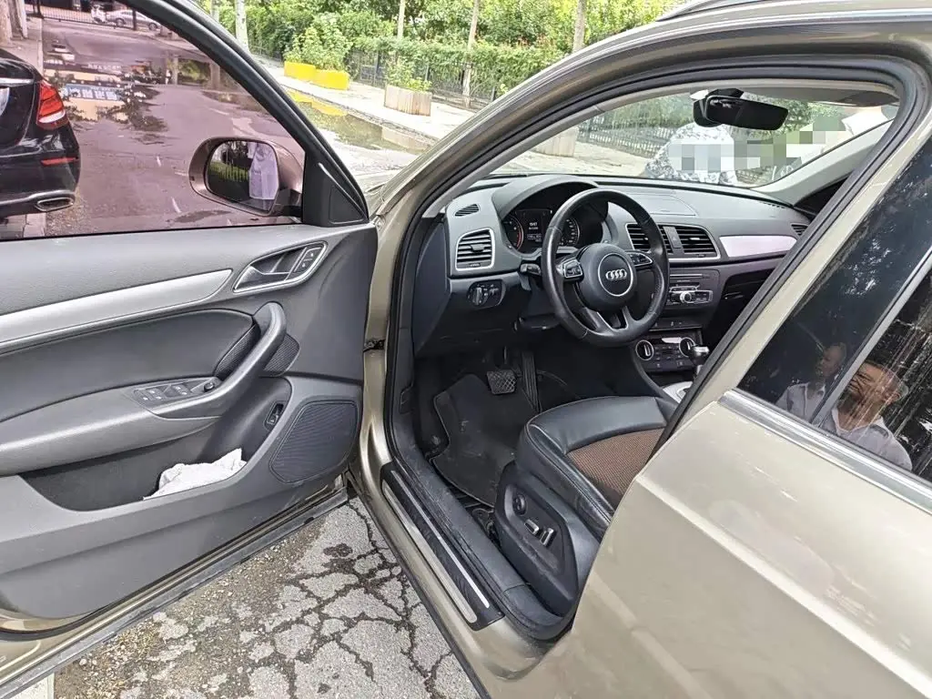 Audi Q3 2018 — Photo 14/20