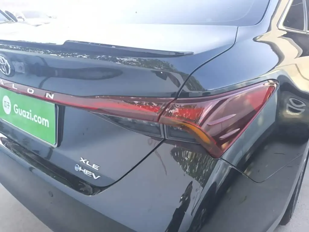 Toyota Avalon 2025 — ფოტო 8/20