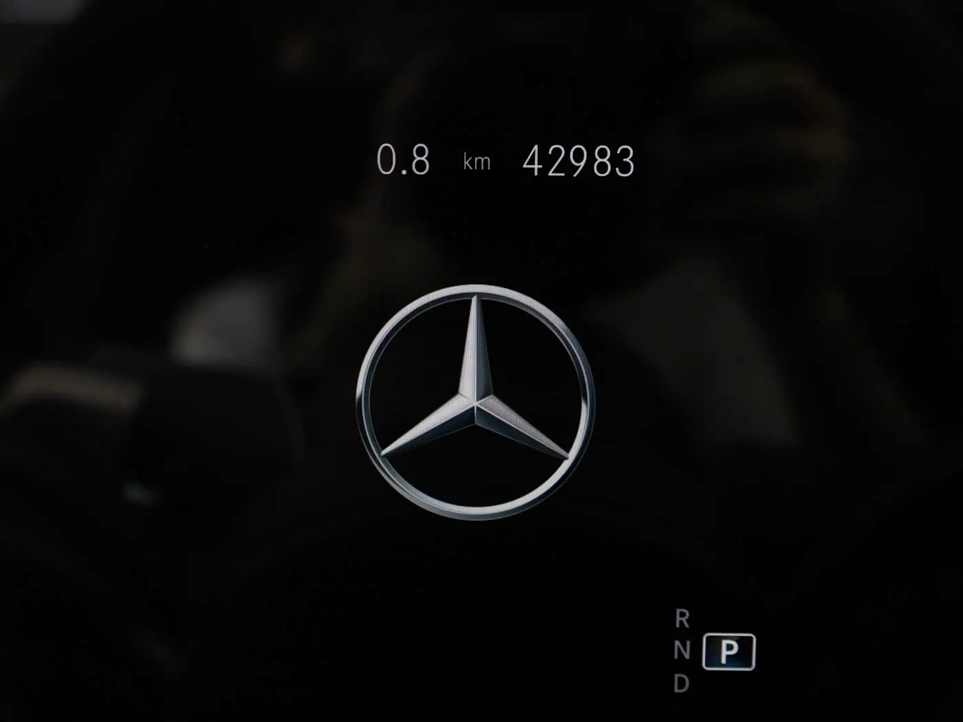 Mercedes-Benz E-Class 2021 — Фото 11/20