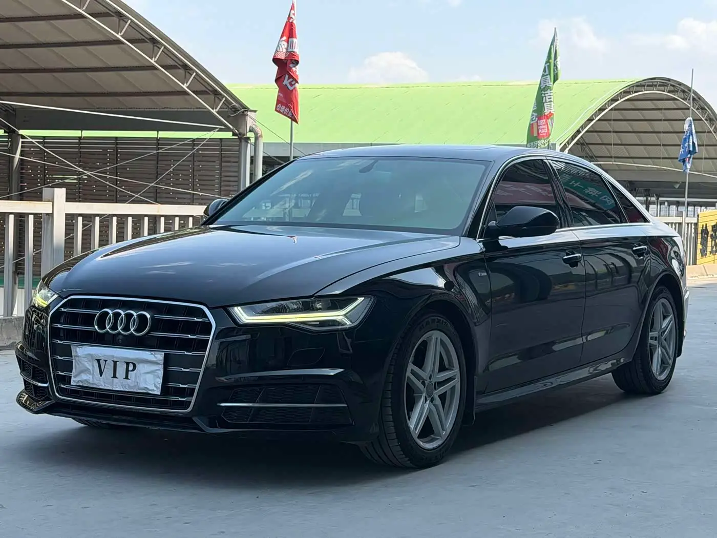 Audi A6L 2018 — Фото 1/9