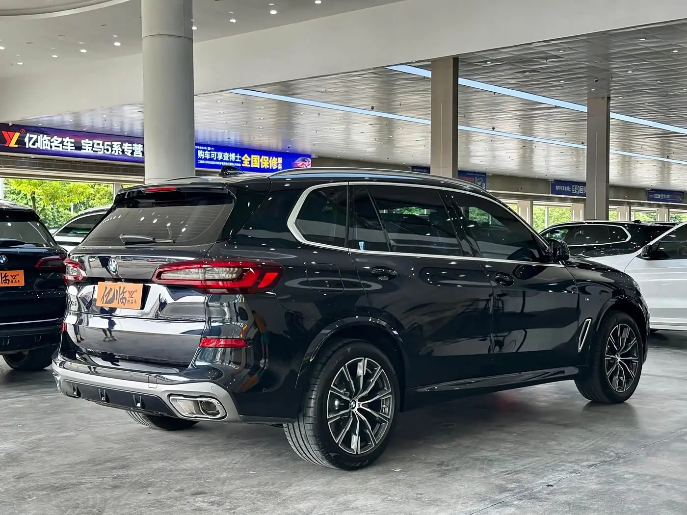 BMW X5 2023 — Фото 14/16