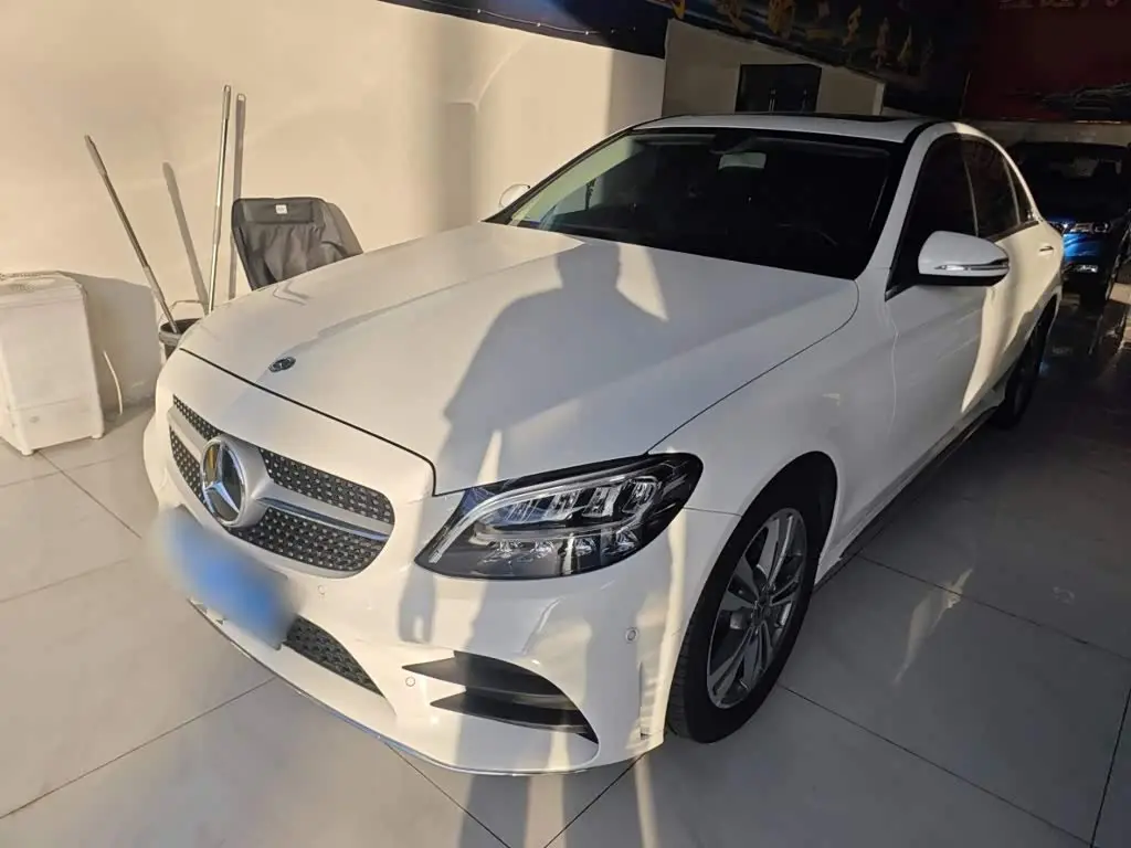 Mercedes-Benz C-Class 2020 — ფოტო 1/20