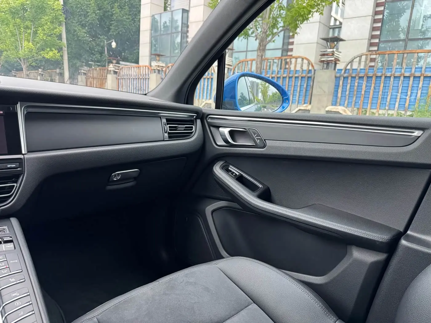 Porsche Macan 2019 — Фото 16/20