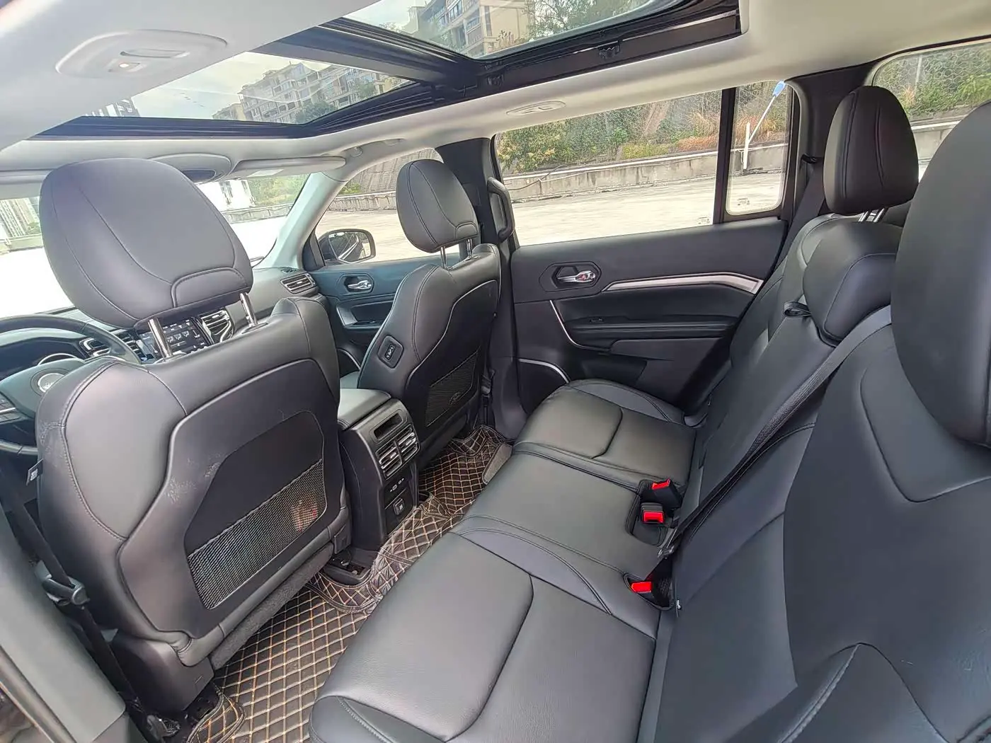 Jeep Grand Commander 2022 — Фото 15/20