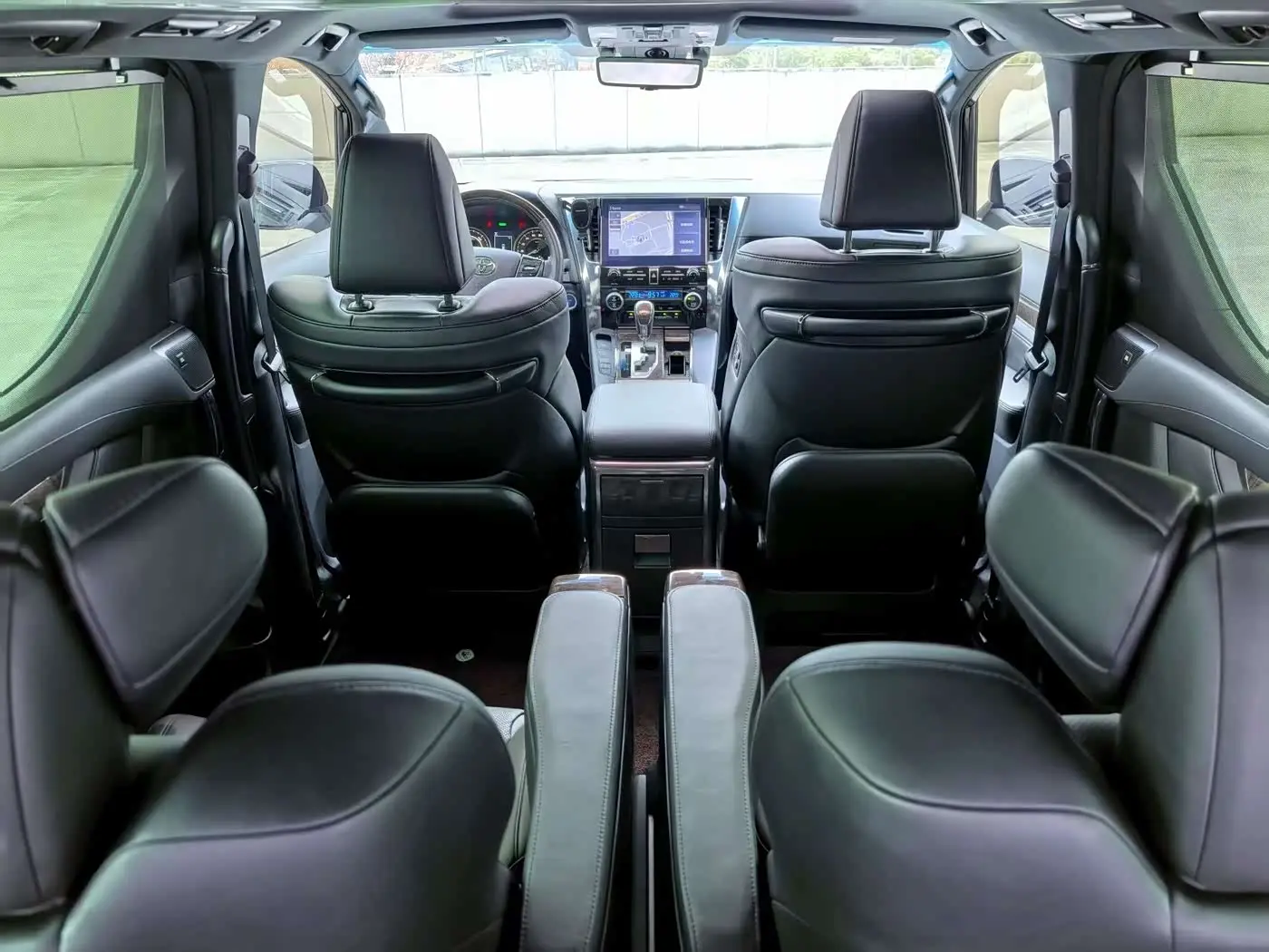 Toyota Alphard 2022 — Şəkil 19/20