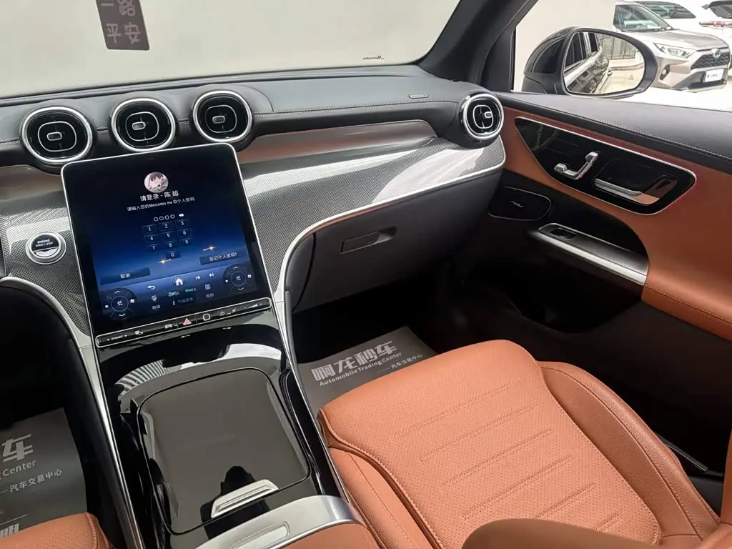 Mercedes-Benz GLC 2025 — Фото 7/14