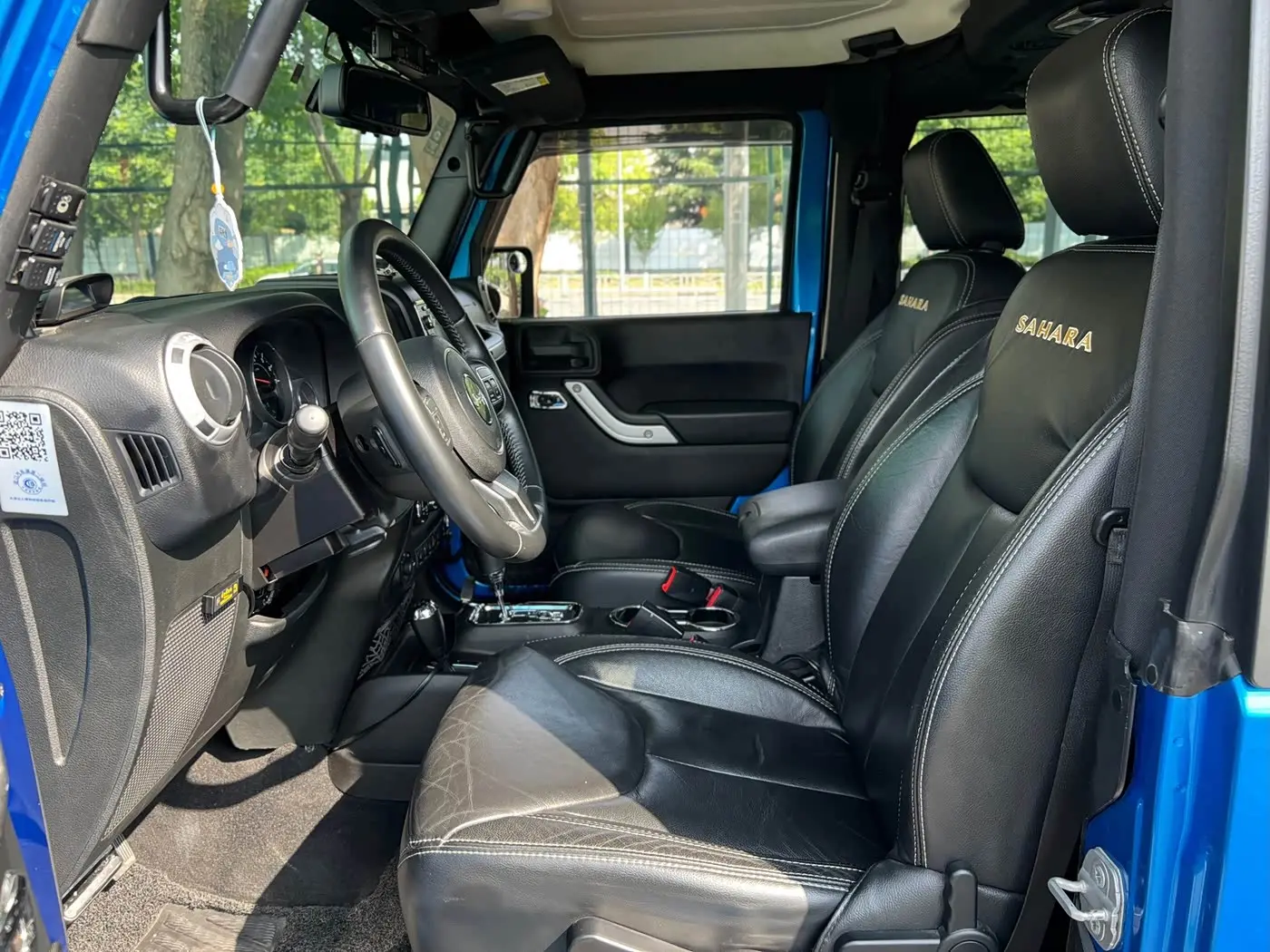 Jeep Wrangler 2015 — Фото 10/20